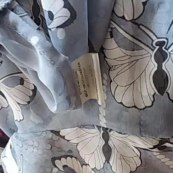 Sugar lips long sleeve butterfly print blouse - Picture 4 of 4